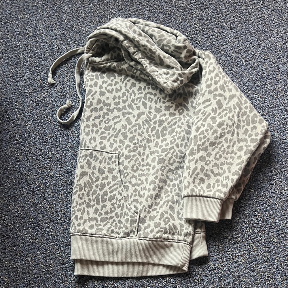 American Eagle Leopard Print Hooded Sweatshirt - greenish color - Picture 1 of 2